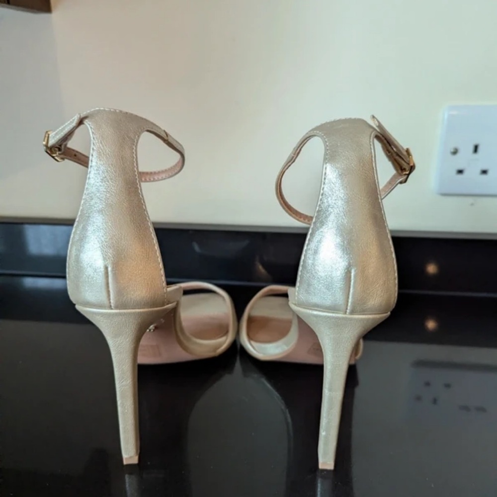 Chic Metallic High Heel Sandals